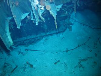 Large piece of hull section on seabed